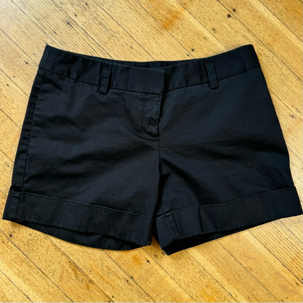 EXPRESS 99% Cotton, Black Classic Cuffed Short, Size 2, medium rise